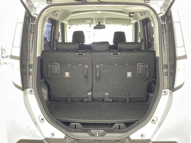トヨタ タンク カスタムG S 兵庫県 2018(平30)年 6.9万km ブライトシルバーM ・ナビ/Bluetooth/CD/DVD/TV/・全方位カメラ/・ビルドインETC/・前方ドライブレコーダー/・クルーズコントロール/・コーナーセンサー/・アイドリングストップ/・両側パワースライドドア/・横滑り防止装置/・盗難防止装置/・衝突被害軽減システム/・W＋サイドエアバッグ/・カーテンエアバッグ/・LEDオートライト/・純正14インチアルミホイール/・ドアバイザー/・スマートキー/・プッシュスタートボタン/・AAC/・ステアリングスイッチ