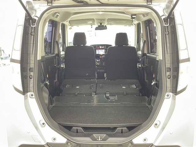 トヨタ タンク カスタムG S 兵庫県 2018(平30)年 6.9万km ブライトシルバーM ・ナビ/Bluetooth/CD/DVD/TV/・全方位カメラ/・ビルドインETC/・前方ドライブレコーダー/・クルーズコントロール/・コーナーセンサー/・アイドリングストップ/・両側パワースライドドア/・横滑り防止装置/・盗難防止装置/・衝突被害軽減システム/・W＋サイドエアバッグ/・カーテンエアバッグ/・LEDオートライト/・純正14インチアルミホイール/・ドアバイザー/・スマートキー/・プッシュスタートボタン/・AAC/・ステアリングスイッチ