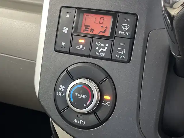 ダイハツ タント X 新潟県 2014(平26)年 6.8万km ブラックマイカメタリック 社外メモリナビ（Bluetooth・CD.DVD）/ハロゲンライト/地デジ/アイドリングストップ/純正純正/プッシュスタート/ドアバイザー/スマートキー