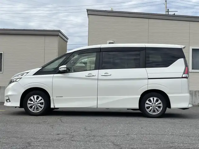 日産 セレナ 青森県 2019(平31)年 7.3万km ブリリアントホワイトパール ワンオーナー/4WD/純正SDナビ/CD/DVD/SD/BT/USB/フルセグTV/インテリジェントアラウンドビューモニター/両側パワースライドドア/クルーズコントロール/クリアランスソナー/ステアリングリモコン/アイドリングストップ/純正エンジンスターター/ETC/オートライト/LEDヘッドライト/フォグライト/電動パーキングブレーキ/プッシュスタート/純正ドアバイザー/純正フロアマット/積込スタッドレスタイヤ/保証書/取扱説明書