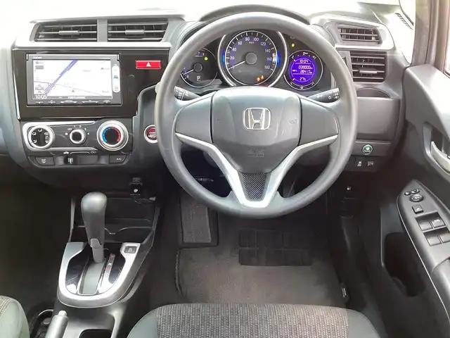 ホンダ フィット 13G Fパッケージ 京都府 2013(平25)年 3.9万km アラバスターシルバーメタリック ワンオーナー/純正ナビ(VXM-145C)/　CD BT SD/スマートキー/横滑り防止装置/アイドリングストップ/スペアスマートキー/新車保証書/取扱説明書