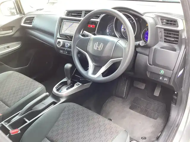 ホンダ フィット 13G Fパッケージ 京都府 2013(平25)年 3.9万km アラバスターシルバーメタリック ワンオーナー/純正ナビ(VXM-145C)/　CD BT SD/スマートキー/横滑り防止装置/アイドリングストップ/スペアスマートキー/新車保証書/取扱説明書