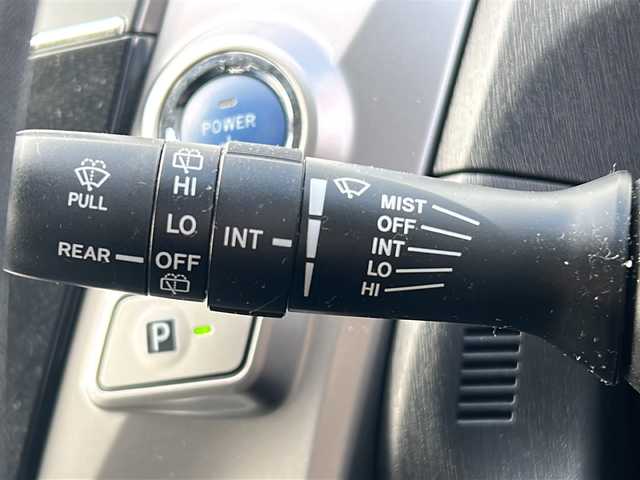 トヨタ プリウス α S 愛媛県 2015(平27)年 7.5万km ホワイトパールクリスタルシャイン 純正８インチナビ/（Bluetooth/AM/FM/フルセグTV/DVD）/LEDヘッドライト/ETC/ドライブレコーダー/バックカメラ/スマートキー/スペアキー有/純正フロアマット/TOPRUN16インチAW/横滑り防止装置/プッシュスタートボタン/パワーウィンドウ/パワーステアリング