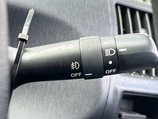 トヨタ プリウス α S 愛媛県 2015(平27)年 7.5万km ホワイトパールクリスタルシャイン 純正８インチナビ/（Bluetooth/AM/FM/フルセグTV/DVD）/LEDヘッドライト/ETC/ドライブレコーダー/バックカメラ/スマートキー/スペアキー有/純正フロアマット/TOPRUN16インチAW/横滑り防止装置/プッシュスタートボタン/パワーウィンドウ/パワーステアリング