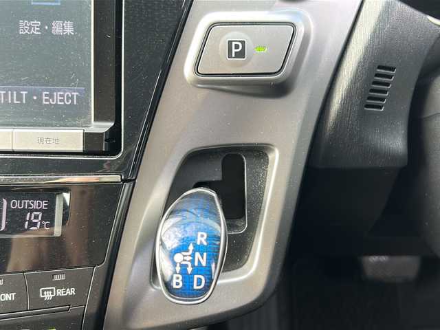 トヨタ プリウス α S 愛媛県 2015(平27)年 7.5万km ホワイトパールクリスタルシャイン 純正８インチナビ/（Bluetooth/AM/FM/フルセグTV/DVD）/LEDヘッドライト/ETC/ドライブレコーダー/バックカメラ/スマートキー/スペアキー有/純正フロアマット/TOPRUN16インチAW/横滑り防止装置/プッシュスタートボタン/パワーウィンドウ/パワーステアリング