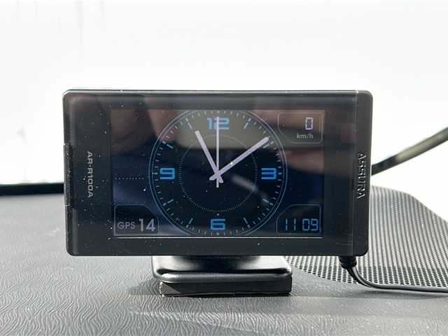 トヨタ プリウス α S 愛媛県 2015(平27)年 7.5万km ホワイトパールクリスタルシャイン 純正８インチナビ/（Bluetooth/AM/FM/フルセグTV/DVD）/LEDヘッドライト/ETC/ドライブレコーダー/バックカメラ/スマートキー/スペアキー有/純正フロアマット/TOPRUN16インチAW/横滑り防止装置/プッシュスタートボタン/パワーウィンドウ/パワーステアリング