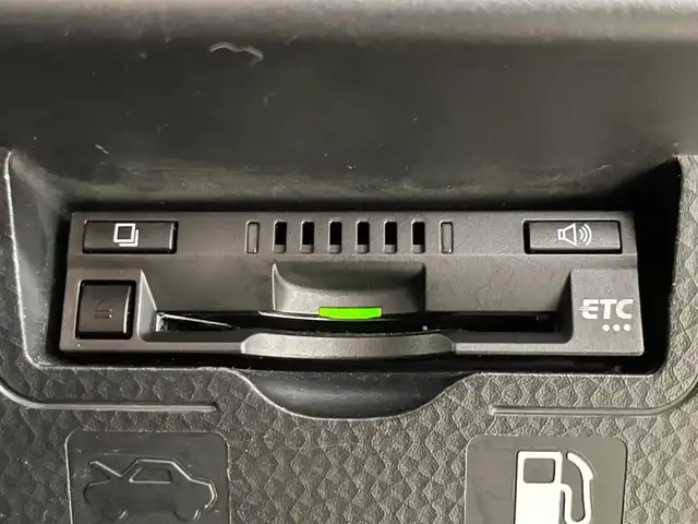 トヨタ ルーミー カスタムG－T 大阪府 2021(令3)年 2.9万km ブラックマイカメタリック/ファイアークォーツレッドメタリック 純正ナビＴＶ　全方位カメラ　ＥＴＣ　ドラレコ　両側パワスラ　衝突軽減　シートヒーター　レーダークルコン　コーナーセンサー　レーンアシスト　電動ミラー　オートライト　ＬＥＤヘッドライト　フォグランプ