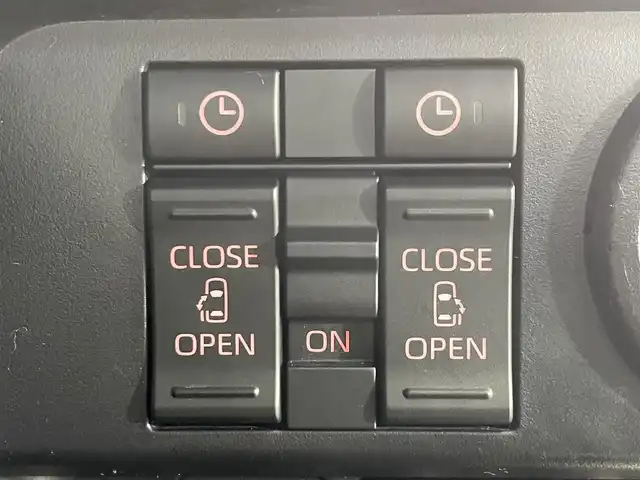 トヨタ ルーミー カスタムG－T 大阪府 2021(令3)年 2.9万km ブラックマイカメタリック/ファイアークォーツレッドメタリック 純正ナビＴＶ　全方位カメラ　ＥＴＣ　ドラレコ　両側パワスラ　衝突軽減　シートヒーター　レーダークルコン　コーナーセンサー　レーンアシスト　電動ミラー　オートライト　ＬＥＤヘッドライト　フォグランプ