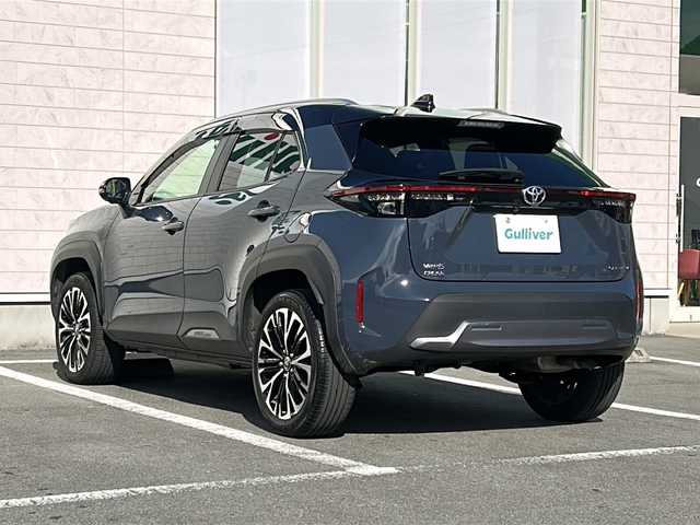 トヨタ ヤリスクロス ハイブリッド Z アドベンチャー 静岡県 2024(令6)年 4.2万km グレーＭⅡ /ワンオーナー//純正ナビ//全周囲カメラ//レザーシート//シートヒーター//ステアリングヒーター//セーフティセンス//レーダークルーズコントロール//オートハイビーム//LEDヘッドライト//純正18インチAW//ビルトインETC//スマートキー//保証書//取説