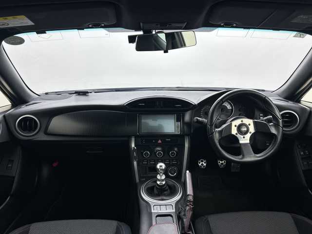 トヨタ ８６ GT 鹿児島県 2013(平25)年 9.9万km スターリングシルバー HDDナビ/フルセグテレビ/MT/MOMOステアリング/ダウンサス/ウェッズ17インチアルミホイール/HIDヘッドライト/前後ドライブレコーダー/プッシュスタート