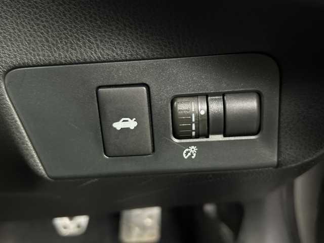 トヨタ ８６ GT 鹿児島県 2013(平25)年 9.9万km スターリングシルバー HDDナビ/フルセグテレビ/MT/MOMOステアリング/ダウンサス/ウェッズ17インチアルミホイール/HIDヘッドライト/前後ドライブレコーダー/プッシュスタート