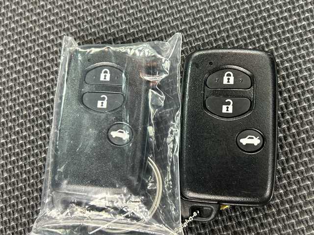 トヨタ ８６ GT 鹿児島県 2013(平25)年 9.9万km スターリングシルバー HDDナビ/フルセグテレビ/MT/MOMOステアリング/ダウンサス/ウェッズ17インチアルミホイール/HIDヘッドライト/前後ドライブレコーダー/プッシュスタート