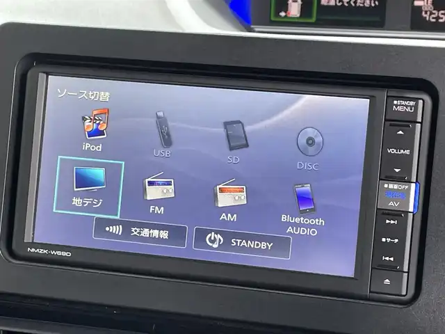 ダイハツ タント カスタム RS 滋賀県 2019(令1)年 4.3万km ブラックマイカメタリック 純正ナビ/CD/DVD/USB/Bluetooth/フルセグTV/バックカメラ/ハーフレザーシート/シートヒーター/ロングスライドシート/両側パワースライドドア/ドライブレコーダー/衝突軽減ブレーキ/LEDヘッドライト/オートハイビーム/純正アルミホイール/プッシュスタート/スマートキー