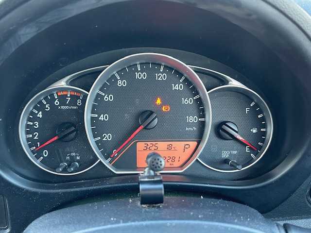 トヨタ ラクティス G 富山県 2015(平27)年 9.3万km ホワイトパールクリスタルシャイン ワンオーナー/スマートキー/社外メモリーナビ(CN-RX01WD)/BD/DVD/BT/フルセグTV/ETC/プッシュスタート/横滑り防止装置/電格ウィンカーミラー/純正ドアバイザー/純正フロアマット/皮巻きステアリング/リアスポイラー/社外１６インチAW/保証書・取説/点検記録簿(R7.7/R6.5/R4.5/R2.5/H30.5)