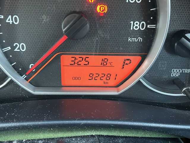 トヨタ ラクティス G 富山県 2015(平27)年 9.3万km ホワイトパールクリスタルシャイン ワンオーナー/スマートキー/社外メモリーナビ(CN-RX01WD)/BD/DVD/BT/フルセグTV/ETC/プッシュスタート/横滑り防止装置/電格ウィンカーミラー/純正ドアバイザー/純正フロアマット/皮巻きステアリング/リアスポイラー/社外１６インチAW/保証書・取説/点検記録簿(R7.7/R6.5/R4.5/R2.5/H30.5)