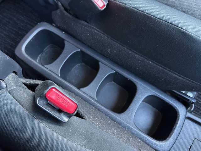 トヨタ ラクティス G 富山県 2015(平27)年 9.3万km ホワイトパールクリスタルシャイン ワンオーナー/スマートキー/社外メモリーナビ(CN-RX01WD)/BD/DVD/BT/フルセグTV/ETC/プッシュスタート/横滑り防止装置/電格ウィンカーミラー/純正ドアバイザー/純正フロアマット/皮巻きステアリング/リアスポイラー/社外１６インチAW/保証書・取説/点検記録簿(R7.7/R6.5/R4.5/R2.5/H30.5)