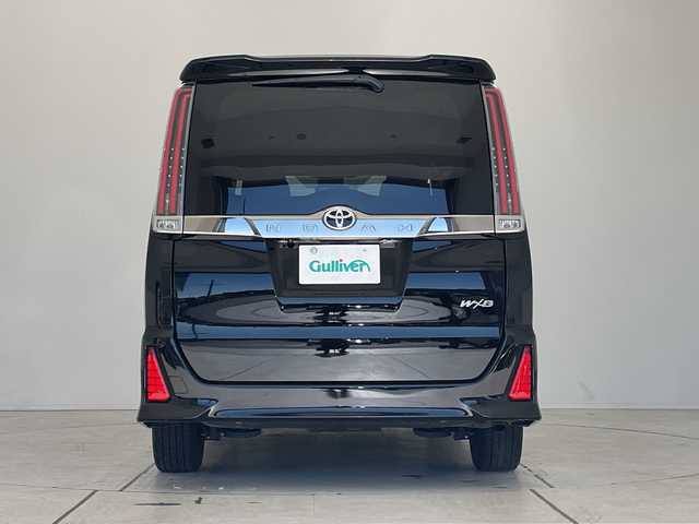 トヨタ ノア Si ダブルバイビー 愛知県 2018(平30)年 5.7万km ブラック 純正9型ナビ/後席モニター/両側パワースライドドア/クルーズコントロール/バックカメラ/純正アルミホイール/LEDヘッドライト/リアオートエアコン/オートマチックハイビーム/ETC/衝突軽減システム/フルセグ/CD DVD/Bluetooth/ステアリングスイッチ/スマートキー/プッシュスタート