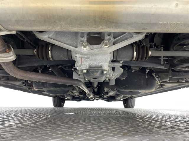 トヨタ スペイド F 神奈川県 2015(平27)年 6.9万km ブラックマイカ 純正7型SDナビゲーション【NSZT-W64】/CD DVD Bluetooth SD AM FM /バックカメラ/4WD/4WDオートモードスイッチ/フリップダウンモニター/片側パワースライドドア/トラクションコントロール/オートライト（キセノン）/スイッチスタート/スマートキー/ETC/ステアリングスイッチ/純正フロアマット/電動格納ミラー/ウインカーミラー/社外ホイール付きスタッドレスタイヤ4本/・175 65 R15/ドアバイザー