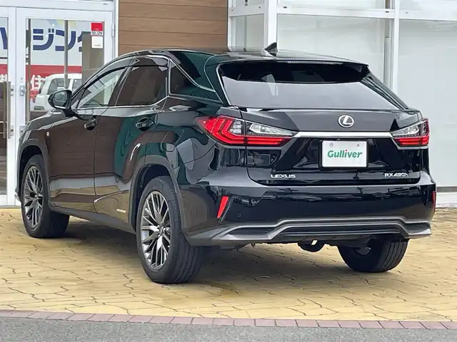 レクサス ＲＸ 450h Fスポーツ 宮崎県 2017(平29)年 7.6万km ブラック メーカー純正ナビ/(BT/AM/FM/CD/DVD)/フルセグTV/バックカメラ/全周囲カメラ/LEDヘッドライト/ビルトインETC2.0/革シート/サンルーフ/パワーバックドア/スマートキー/レーダークルーズコントロール/ブラインドスポットモニター/パワーシート(D/N)/プッシュスタート/電動格納ミラー/ヘッドアップディスプレイ/レーンキーピングアシスト/レクサスセーフティシステム/インテリジェントクリアランスソナー