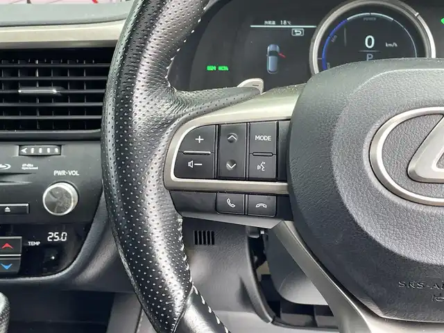 レクサス ＲＸ 450h Fスポーツ 宮崎県 2017(平29)年 7.6万km ブラック メーカー純正ナビ/(BT/AM/FM/CD/DVD)/フルセグTV/バックカメラ/全周囲カメラ/LEDヘッドライト/ビルトインETC2.0/革シート/サンルーフ/パワーバックドア/スマートキー/レーダークルーズコントロール/ブラインドスポットモニター/パワーシート(D/N)/プッシュスタート/電動格納ミラー/ヘッドアップディスプレイ/レーンキーピングアシスト/レクサスセーフティシステム/インテリジェントクリアランスソナー