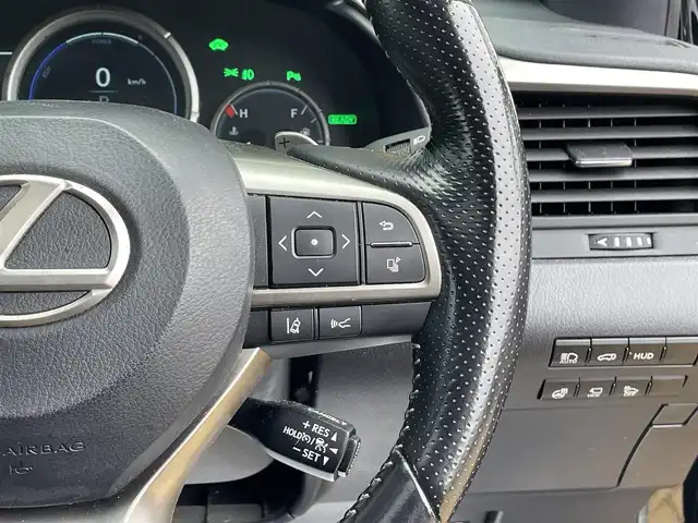 レクサス ＲＸ 450h Fスポーツ 宮崎県 2017(平29)年 7.6万km ブラック メーカー純正ナビ/(BT/AM/FM/CD/DVD)/フルセグTV/バックカメラ/全周囲カメラ/LEDヘッドライト/ビルトインETC2.0/革シート/サンルーフ/パワーバックドア/スマートキー/レーダークルーズコントロール/ブラインドスポットモニター/パワーシート(D/N)/プッシュスタート/電動格納ミラー/ヘッドアップディスプレイ/レーンキーピングアシスト/レクサスセーフティシステム/インテリジェントクリアランスソナー