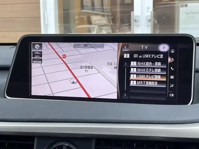 レクサス ＲＸ 450h Fスポーツ 宮崎県 2017(平29)年 7.6万km ブラック メーカー純正ナビ/(BT/AM/FM/CD/DVD)/フルセグTV/バックカメラ/全周囲カメラ/LEDヘッドライト/ビルトインETC2.0/革シート/サンルーフ/パワーバックドア/スマートキー/レーダークルーズコントロール/ブラインドスポットモニター/パワーシート(D/N)/プッシュスタート/電動格納ミラー/ヘッドアップディスプレイ/レーンキーピングアシスト/レクサスセーフティシステム/インテリジェントクリアランスソナー