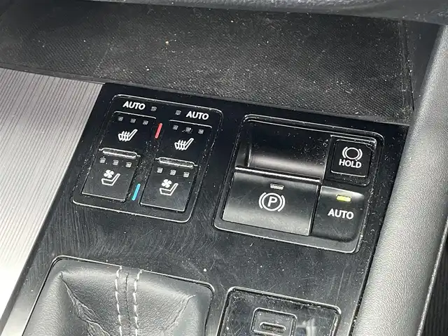 レクサス ＲＸ 450h Fスポーツ 宮崎県 2017(平29)年 7.6万km ブラック メーカー純正ナビ/(BT/AM/FM/CD/DVD)/フルセグTV/バックカメラ/全周囲カメラ/LEDヘッドライト/ビルトインETC2.0/革シート/サンルーフ/パワーバックドア/スマートキー/レーダークルーズコントロール/ブラインドスポットモニター/パワーシート(D/N)/プッシュスタート/電動格納ミラー/ヘッドアップディスプレイ/レーンキーピングアシスト/レクサスセーフティシステム/インテリジェントクリアランスソナー