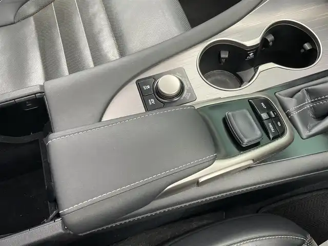 レクサス ＲＸ 450h Fスポーツ 宮崎県 2017(平29)年 7.6万km ブラック メーカー純正ナビ/(BT/AM/FM/CD/DVD)/フルセグTV/バックカメラ/全周囲カメラ/LEDヘッドライト/ビルトインETC2.0/革シート/サンルーフ/パワーバックドア/スマートキー/レーダークルーズコントロール/ブラインドスポットモニター/パワーシート(D/N)/プッシュスタート/電動格納ミラー/ヘッドアップディスプレイ/レーンキーピングアシスト/レクサスセーフティシステム/インテリジェントクリアランスソナー