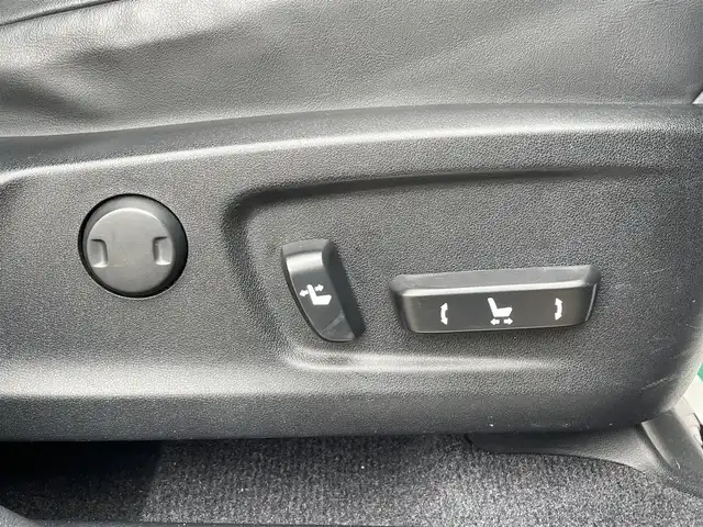 レクサス ＲＸ 450h Fスポーツ 宮崎県 2017(平29)年 7.6万km ブラック メーカー純正ナビ/(BT/AM/FM/CD/DVD)/フルセグTV/バックカメラ/全周囲カメラ/LEDヘッドライト/ビルトインETC2.0/革シート/サンルーフ/パワーバックドア/スマートキー/レーダークルーズコントロール/ブラインドスポットモニター/パワーシート(D/N)/プッシュスタート/電動格納ミラー/ヘッドアップディスプレイ/レーンキーピングアシスト/レクサスセーフティシステム/インテリジェントクリアランスソナー