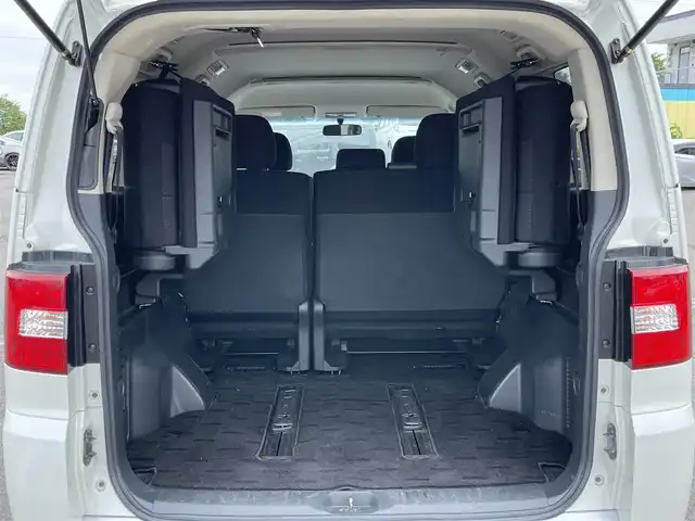 三菱 デリカＤ：５ D－Power package 道央・札幌 2018(平30)年 14.3万km ウォームホワイトパール ４WD/ワンオーナー/社外SDナビ/CD/DVD/BT/フルセグ/横滑り防止装置/クルーズコントロール/バックカメラ/ビルトインETC/トランスファ切替/両側パワースライドドア/パワーバックドア/前席シートヒーター/革巻きステアリング/ステアリングリモコン/パドルシフト/AC100V/スマートキー/キーレスエントリー/HIDヘッドライト/オートライト/フォグランプ/電動格納ミラー/ウィンカーミラー/純正フロアマット/純正エンジンスターター/純正AW付夏タイヤ積込/225/55/R18/2021年/山4mm