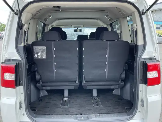 三菱 デリカＤ：５ D－Power package 道央・札幌 2018(平30)年 14.3万km ウォームホワイトパール ４WD/ワンオーナー/社外SDナビ/CD/DVD/BT/フルセグ/横滑り防止装置/クルーズコントロール/バックカメラ/ビルトインETC/トランスファ切替/両側パワースライドドア/パワーバックドア/前席シートヒーター/革巻きステアリング/ステアリングリモコン/パドルシフト/AC100V/スマートキー/キーレスエントリー/HIDヘッドライト/オートライト/フォグランプ/電動格納ミラー/ウィンカーミラー/純正フロアマット/純正エンジンスターター/純正AW付夏タイヤ積込/225/55/R18/2021年/山4mm