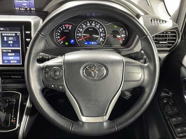 トヨタ ヴォクシー ZS 煌Ⅱ 広島県 2019(令1)年 4.2万km ブラック 純正10型ナビ/純正フリップダウンモニター/両側パワースライドドア/バックカメラ/クルーズコントロール/クリアランスソナー/セーフティセンス/・プリクラッシュセーフティ/・レーンディパーチャーアラート/・オートマチックハイビーム/LEDヘッドランプ/純正16インチAW/ビルトインETC/ドライブレコーダー/USB/HDMI入力端子