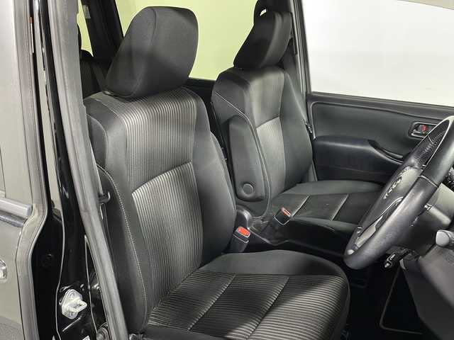 トヨタ ヴォクシー ZS 煌Ⅱ 広島県 2019(令1)年 4.2万km ブラック 純正10型ナビ/純正フリップダウンモニター/両側パワースライドドア/バックカメラ/クルーズコントロール/クリアランスソナー/セーフティセンス/・プリクラッシュセーフティ/・レーンディパーチャーアラート/・オートマチックハイビーム/LEDヘッドランプ/純正16インチAW/ビルトインETC/ドライブレコーダー/USB/HDMI入力端子