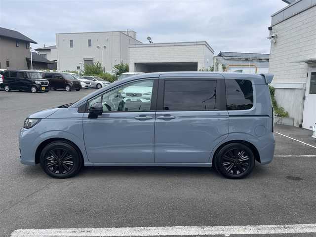 ホンダ フリード ハイブリット e:HEV AIR EX 神奈川県 2024(令6)年 0.6万km グレー