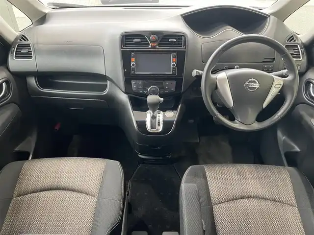 日産 セレナ ハイウェイS G S HV Aセーフ 千葉県 2014(平26)年 8.5万km ブリリアントホワイトパール 純正ナビ７インチワイド　/ワンセグテレビ　/ｂｌｕｅｔｏｏｔｈ　/バックカメラ　/社外ドライブレコーダー前後　/片側パワースライドドア　/レーンキープアシスト　/インテリジェントエマージェンシーブレーキ/純正フロアマット/純正アルミホイール/フォグランプ/パーソナルテーブル（2列と3列目用）