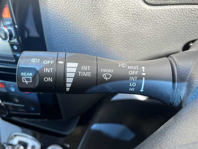 日産 セレナ ハイウェイS G S HV Aセーフ 千葉県 2014(平26)年 8.5万km ブリリアントホワイトパール 純正ナビ７インチワイド　/ワンセグテレビ　/ｂｌｕｅｔｏｏｔｈ　/バックカメラ　/社外ドライブレコーダー前後　/片側パワースライドドア　/レーンキープアシスト　/インテリジェントエマージェンシーブレーキ/純正フロアマット/純正アルミホイール/フォグランプ/パーソナルテーブル（2列と3列目用）