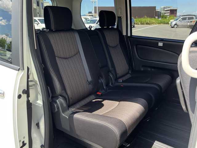 日産 セレナ ハイウェイS G S HV Aセーフ 千葉県 2014(平26)年 8.5万km ブリリアントホワイトパール 純正ナビ７インチワイド　/ワンセグテレビ　/ｂｌｕｅｔｏｏｔｈ　/バックカメラ　/社外ドライブレコーダー前後　/片側パワースライドドア　/レーンキープアシスト　/インテリジェントエマージェンシーブレーキ/純正フロアマット/純正アルミホイール/フォグランプ/パーソナルテーブル（2列と3列目用）