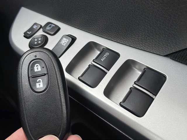 スズキ ワゴンＲ LTD 青森県 2010(平22)年 4.4万km パールホワイト 4WD/社外メモリナビ・ワンセグTV/CD・DVD・SD/バックカメラ/運転席シートヒーター/純正フロアマット/HIDヘッドライト/オートライト/社外14インチアルミ/プッシュスタート/スマートキー/ドアバイザー/保証書・取説書