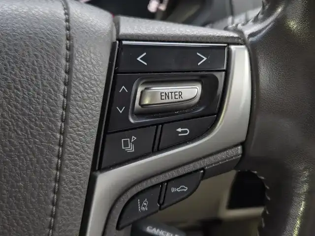 トヨタ ランドクルーザー プラド TX Lパッケージ 鹿児島県 2018(平30)年 5万km ホワイトパールクリスタルシャイン 前後モデリスタエアロ　/ムーンルーフ　/ヒッチメンバー　/ヒッチキャリア　/ラゲージプロテクター　/ＡＬＰＩＮＥナビ　/ウッドコンビステア　/純正サイドステップカバー　/ルーフレール　/純正アルミホイール（１９インチ）/前後コーナーセンサー/Bluetoothオーディオ/フルセグテレビ/D+N席シートヒーター/D+N席シートベンチレーション/D+N席パワーシート/電動格納サードシート/社外フロアマット/プッシュスタート/スマートキー/横滑り防止装置/レーンキープアシスト