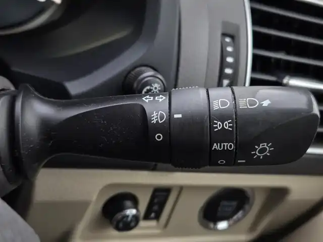 トヨタ ランドクルーザー プラド TX Lパッケージ 鹿児島県 2018(平30)年 5万km ホワイトパールクリスタルシャイン 前後モデリスタエアロ　/ムーンルーフ　/ヒッチメンバー　/ヒッチキャリア　/ラゲージプロテクター　/ＡＬＰＩＮＥナビ　/ウッドコンビステア　/純正サイドステップカバー　/ルーフレール　/純正アルミホイール（１９インチ）/前後コーナーセンサー/Bluetoothオーディオ/フルセグテレビ/D+N席シートヒーター/D+N席シートベンチレーション/D+N席パワーシート/電動格納サードシート/社外フロアマット/プッシュスタート/スマートキー/横滑り防止装置/レーンキープアシスト