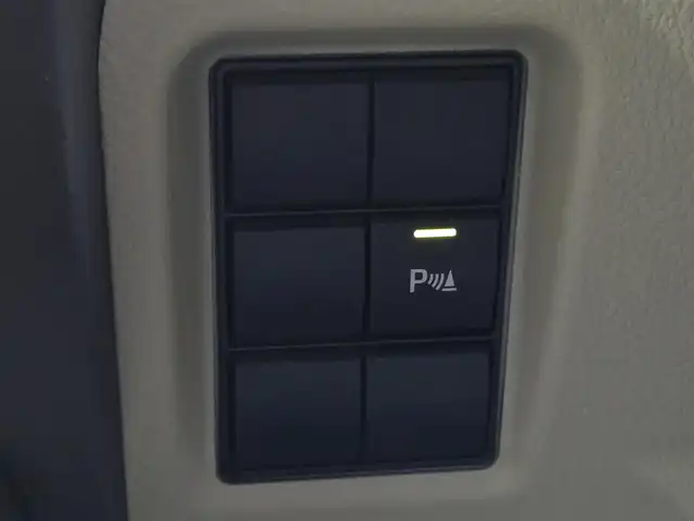 トヨタ ランドクルーザー プラド TX Lパッケージ 鹿児島県 2018(平30)年 5万km ホワイトパールクリスタルシャイン 前後モデリスタエアロ　/ムーンルーフ　/ヒッチメンバー　/ヒッチキャリア　/ラゲージプロテクター　/ＡＬＰＩＮＥナビ　/ウッドコンビステア　/純正サイドステップカバー　/ルーフレール　/純正アルミホイール（１９インチ）/前後コーナーセンサー/Bluetoothオーディオ/フルセグテレビ/D+N席シートヒーター/D+N席シートベンチレーション/D+N席パワーシート/電動格納サードシート/社外フロアマット/プッシュスタート/スマートキー/横滑り防止装置/レーンキープアシスト