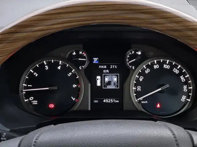 トヨタ ランドクルーザー プラド TX Lパッケージ 鹿児島県 2018(平30)年 5万km ホワイトパールクリスタルシャイン 前後モデリスタエアロ　/ムーンルーフ　/ヒッチメンバー　/ヒッチキャリア　/ラゲージプロテクター　/ＡＬＰＩＮＥナビ　/ウッドコンビステア　/純正サイドステップカバー　/ルーフレール　/純正アルミホイール（１９インチ）/前後コーナーセンサー/Bluetoothオーディオ/フルセグテレビ/D+N席シートヒーター/D+N席シートベンチレーション/D+N席パワーシート/電動格納サードシート/社外フロアマット/プッシュスタート/スマートキー/横滑り防止装置/レーンキープアシスト