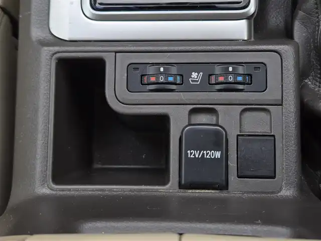 トヨタ ランドクルーザー プラド TX Lパッケージ 鹿児島県 2018(平30)年 5万km ホワイトパールクリスタルシャイン 前後モデリスタエアロ　/ムーンルーフ　/ヒッチメンバー　/ヒッチキャリア　/ラゲージプロテクター　/ＡＬＰＩＮＥナビ　/ウッドコンビステア　/純正サイドステップカバー　/ルーフレール　/純正アルミホイール（１９インチ）/前後コーナーセンサー/Bluetoothオーディオ/フルセグテレビ/D+N席シートヒーター/D+N席シートベンチレーション/D+N席パワーシート/電動格納サードシート/社外フロアマット/プッシュスタート/スマートキー/横滑り防止装置/レーンキープアシスト