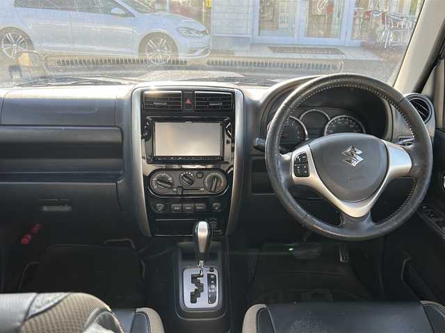 スズキ ジムニー ランドベンチャー 福島県 2017(平29)年 16.1万km ブルーイッシュブラックパール3 社外ナビゲーション/・型番：MDV-D304/・ワンセグTV/SD/USB/AUX/CD/FM/AM/・ETC/革張りステアリング/・ステアリングスイッチ/ハーフレザーシート/・D席シートヒーター/シガーライター/背面タイヤン/・型番：MDV-D304/・ワンセグTV/SD/USB/AUX/CD/FM/AM/・ETC/革張りステアリング/・ステアリングスイッチ/ハーフレザーシート/・D席シートヒーター/シガーライター/背面タイヤ/電動格納ミラー/・ウィンカーミラー/ハロゲンヘッドライト/・フォグランプ/・ヘッドライトレベライザー/純正フロアマット/ドアバイザー/積込みサマータイヤ/・純正AW/・溝4mm