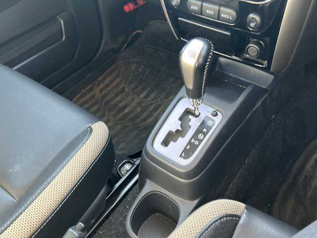 スズキ ジムニー ランドベンチャー 福島県 2017(平29)年 16.1万km ブルーイッシュブラックパール3 社外ナビゲーション/・型番：MDV-D304/・ワンセグTV/SD/USB/AUX/CD/FM/AM/・ETC/革張りステアリング/・ステアリングスイッチ/ハーフレザーシート/・D席シートヒーター/シガーライター/背面タイヤン/・型番：MDV-D304/・ワンセグTV/SD/USB/AUX/CD/FM/AM/・ETC/革張りステアリング/・ステアリングスイッチ/ハーフレザーシート/・D席シートヒーター/シガーライター/背面タイヤ/電動格納ミラー/・ウィンカーミラー/ハロゲンヘッドライト/・フォグランプ/・ヘッドライトレベライザー/純正フロアマット/ドアバイザー/積込みサマータイヤ/・純正AW/・溝4mm