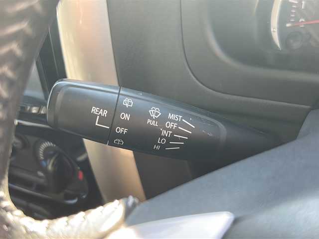 スズキ ジムニー ランドベンチャー 福島県 2017(平29)年 16.1万km ブルーイッシュブラックパール3 社外ナビゲーション/・型番：MDV-D304/・ワンセグTV/SD/USB/AUX/CD/FM/AM/・ETC/革張りステアリング/・ステアリングスイッチ/ハーフレザーシート/・D席シートヒーター/シガーライター/背面タイヤン/・型番：MDV-D304/・ワンセグTV/SD/USB/AUX/CD/FM/AM/・ETC/革張りステアリング/・ステアリングスイッチ/ハーフレザーシート/・D席シートヒーター/シガーライター/背面タイヤ/電動格納ミラー/・ウィンカーミラー/ハロゲンヘッドライト/・フォグランプ/・ヘッドライトレベライザー/純正フロアマット/ドアバイザー/積込みサマータイヤ/・純正AW/・溝4mm