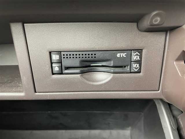 トヨタ ＳＡＩ S LEDエディション 埼玉県 2011(平23)年 2.6万km ホワイトパールクリスタルシャイン ・純正ナビゲーション/（フルセグTV/CD/DVD/MD/HDD/AUX/AM/FM）/・バックカメラ/・クルアランスソナー/・クルーズコントロール/・パワーシート/・ウッドコンビステアリング/・オートLEDヘッドライト/・ヘッドライトウォッシャー/・ビルトインETC/・スマートキー/・プッシュスタート/・純正フロアマット