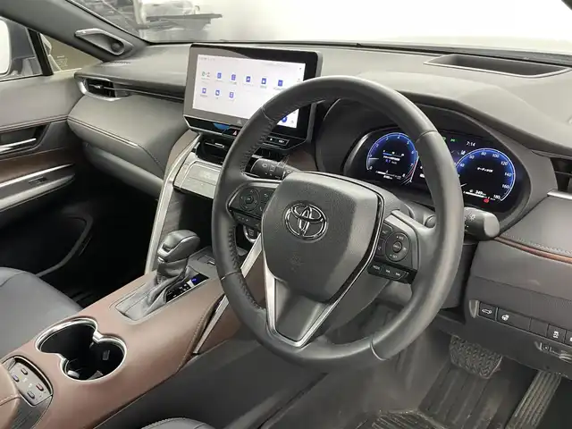 トヨタ ハリアー Z レザーパッケージ 愛知県 2024(令6)年 0.8万km プレシャスブラックパール トヨタセーフティセンス/純正ディスプレイオーディオ　/ＪＢＬサウンド　/バックカメラ　/デジタルインナーミラー　/ＨＵＤ　/ＢＳＭ　/黒革シート　/MTモード付AT/ＥＴＣ２．０　/シートヒーター　/エアシート　/パワーシート/ステアリングヒーター/電動リアゲート　/ドラレコ　/純正19インチAW/純正フロアマット