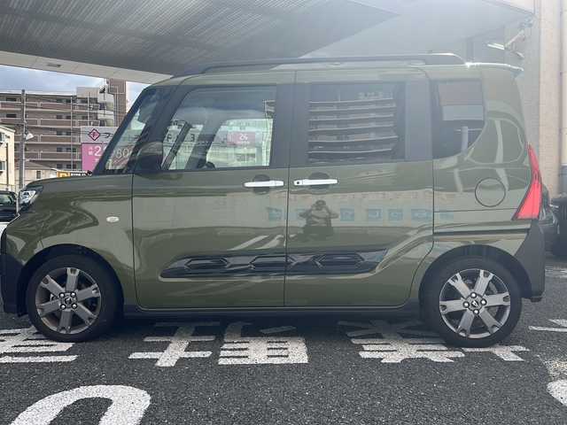 ダイハツ タント ファンクロスターボ 大阪府 2023(令5)年 1.1万km フォレストカーキメタリック 純正メモリーナビ/フルセグTV/Bluetoothオーディーオ/DVD再生/バックカメラ/衝突軽減ブレーキ/車線逸脱警報/レーダークルーズコントロール/両側パワースライドドア/フロントシートヒーター/ビルトインETC/ドラレコ/LEDライト/スマートキー/スペアキー（スマートキー）
