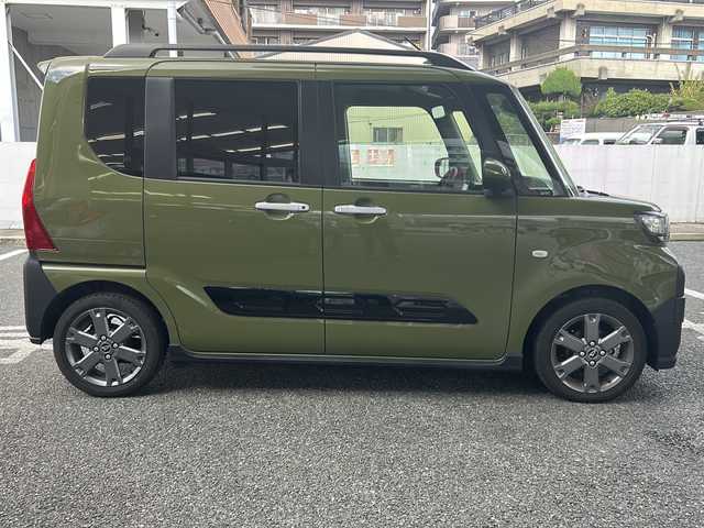 ダイハツ タント ファンクロスターボ 大阪府 2023(令5)年 1.1万km フォレストカーキメタリック 純正メモリーナビ/フルセグTV/Bluetoothオーディーオ/DVD再生/バックカメラ/衝突軽減ブレーキ/車線逸脱警報/レーダークルーズコントロール/両側パワースライドドア/フロントシートヒーター/ビルトインETC/ドラレコ/LEDライト/スマートキー/スペアキー（スマートキー）